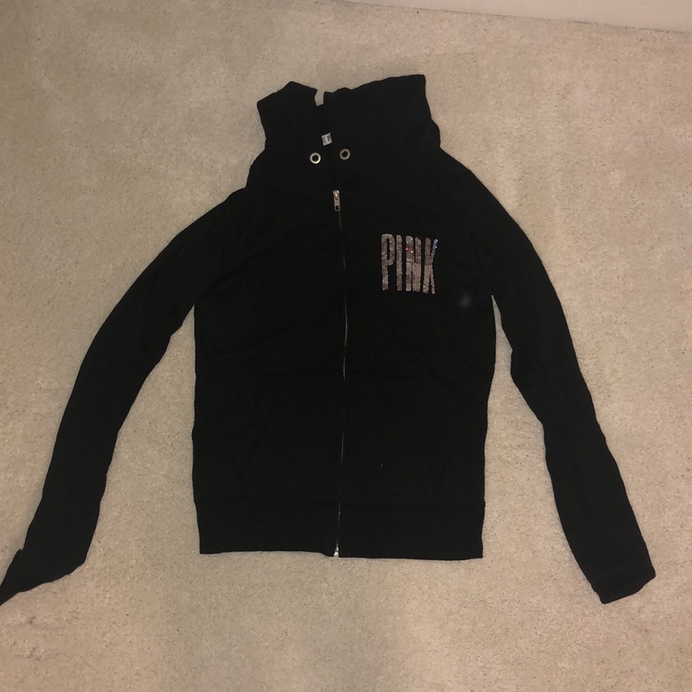 Black hoodie vs pink with Chicago on the back